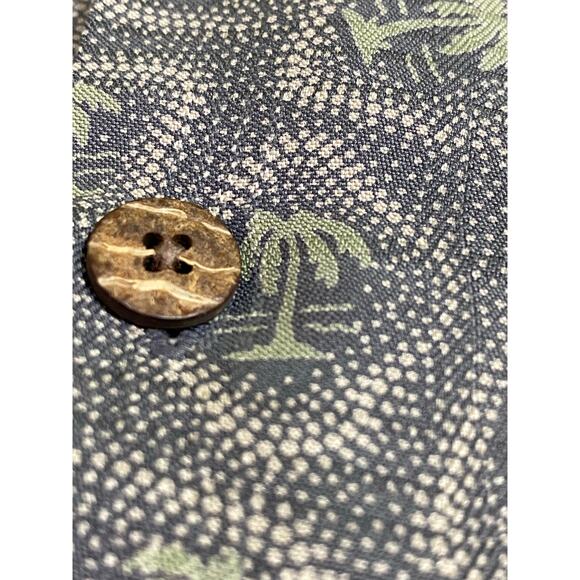 Tommy Bahama Small Palm Tree Pattern Button-Up Shirt – Short Sleeve 100% Silk - Picture 7 of 7